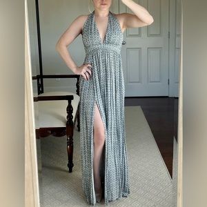 Lulu’s Black/White Jersey Halter Maxi Dress Size XS